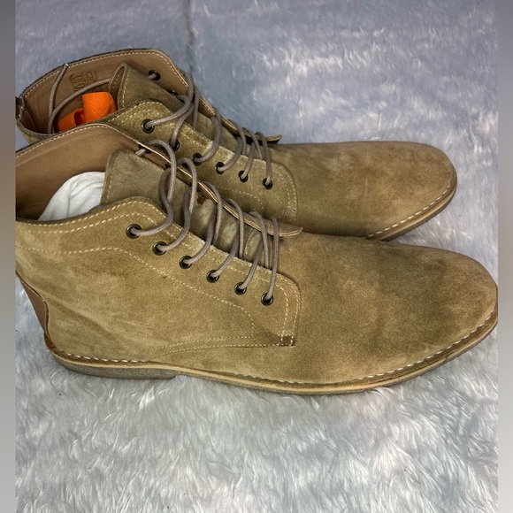 ASOS DESIGN desert chukka boots in stone suede with leather detail. - Picture 6 of 16